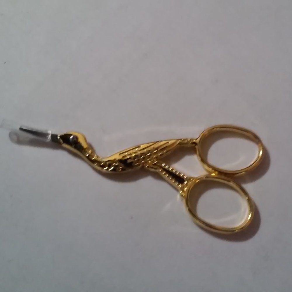 Nail Scissors Shiny Gold Bird New 3 1/2" x 1 1/2"